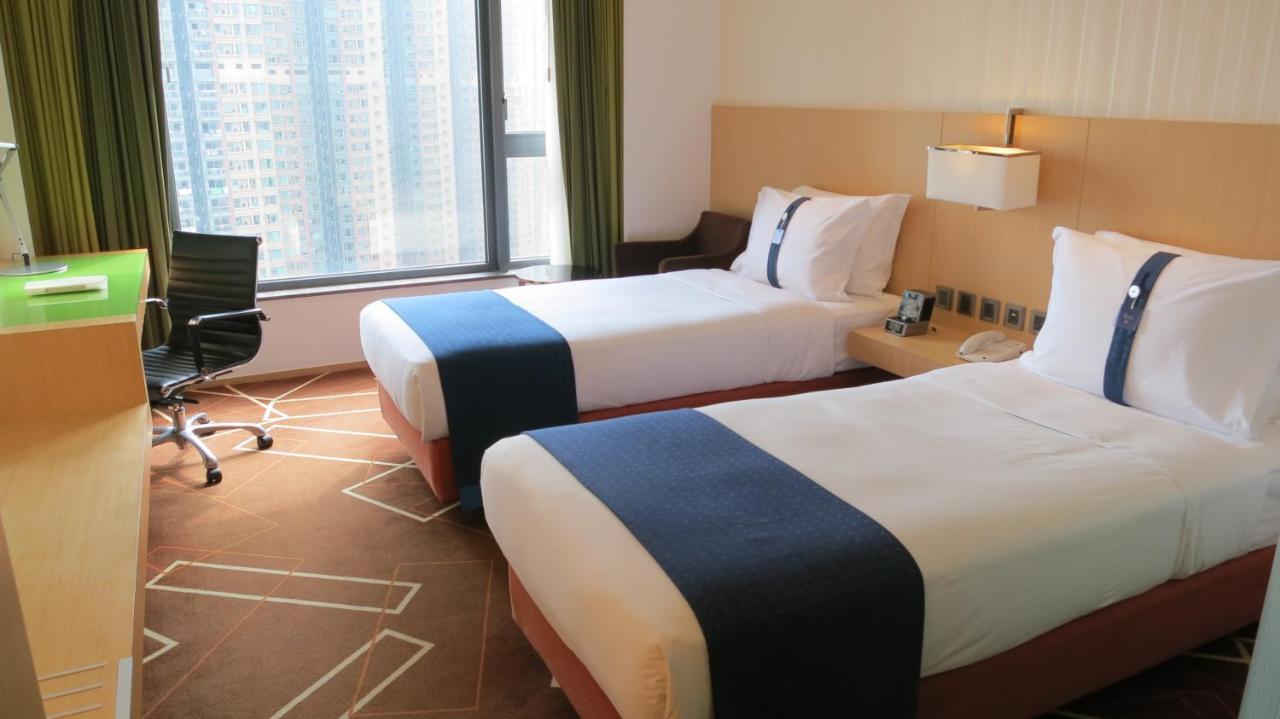 Holiday Inn Express Hong Kong Kowloon East, An Ihg Hotel Екстериор снимка