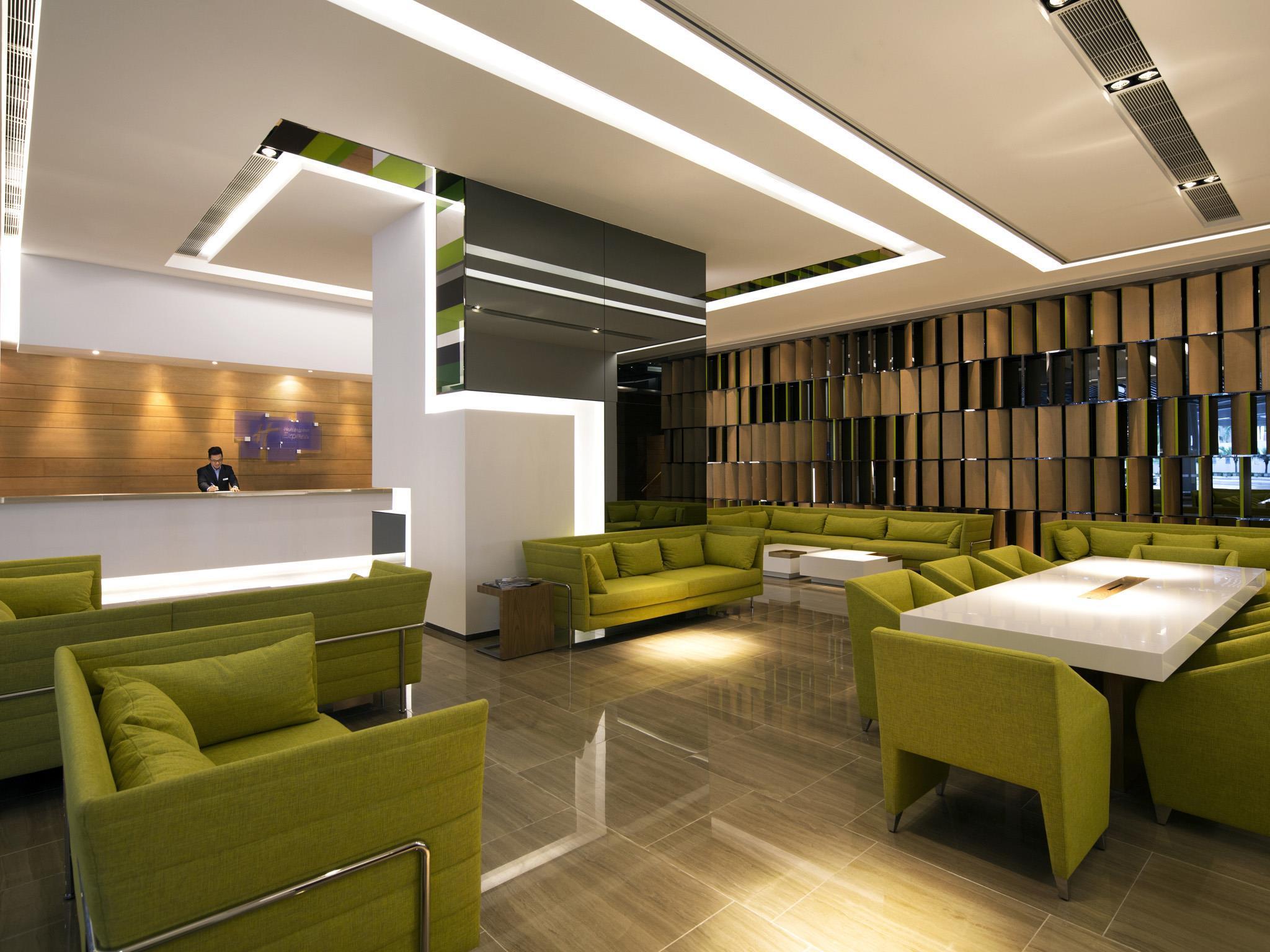 Holiday Inn Express Hong Kong Kowloon East, An Ihg Hotel Екстериор снимка